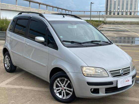 FIAT IDEA 1.4 MPI ELX 8V FLEX 4P MANUAL FIAT IDEA 1.4 MPI ELX 8V FLEX 4P MANUAL